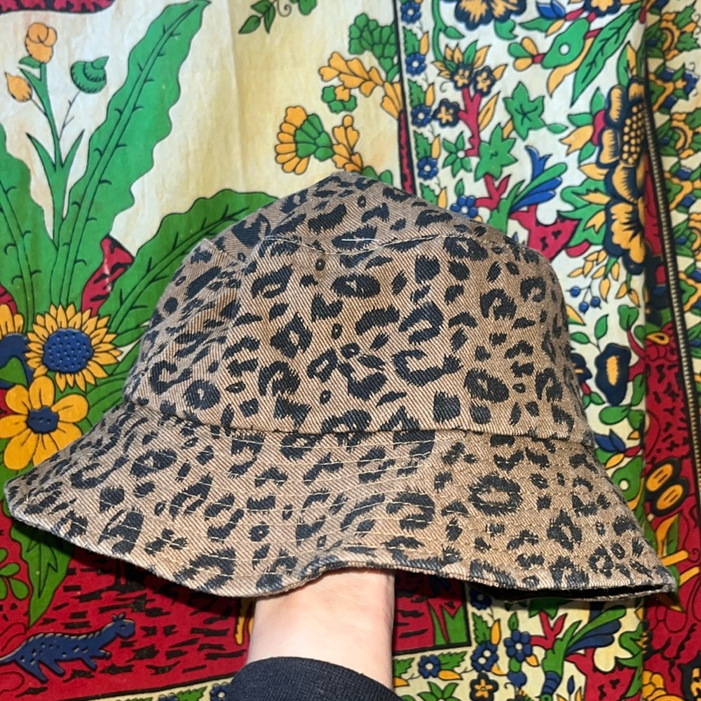 Leopard Bucket hat